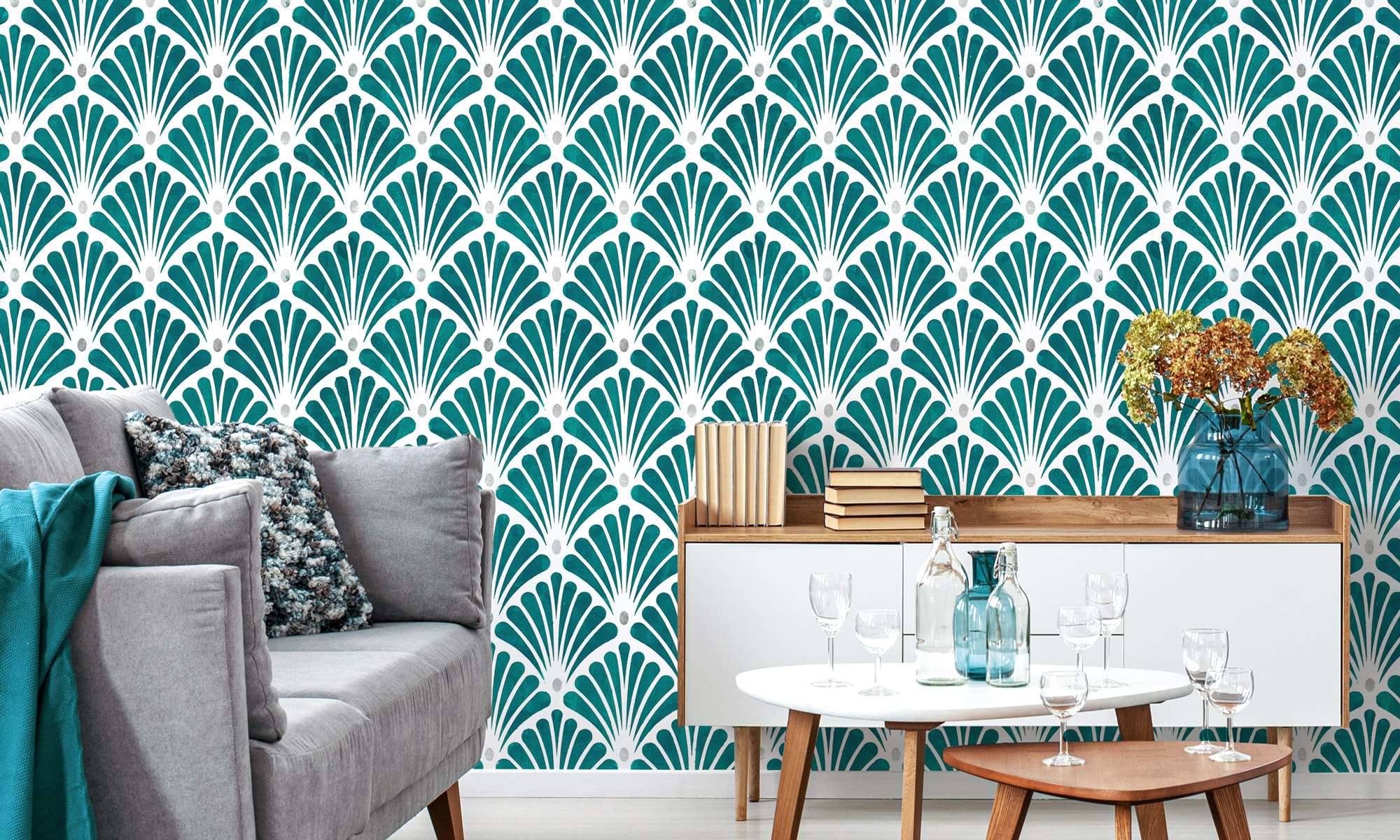 How to stencil: wallpaper imitation