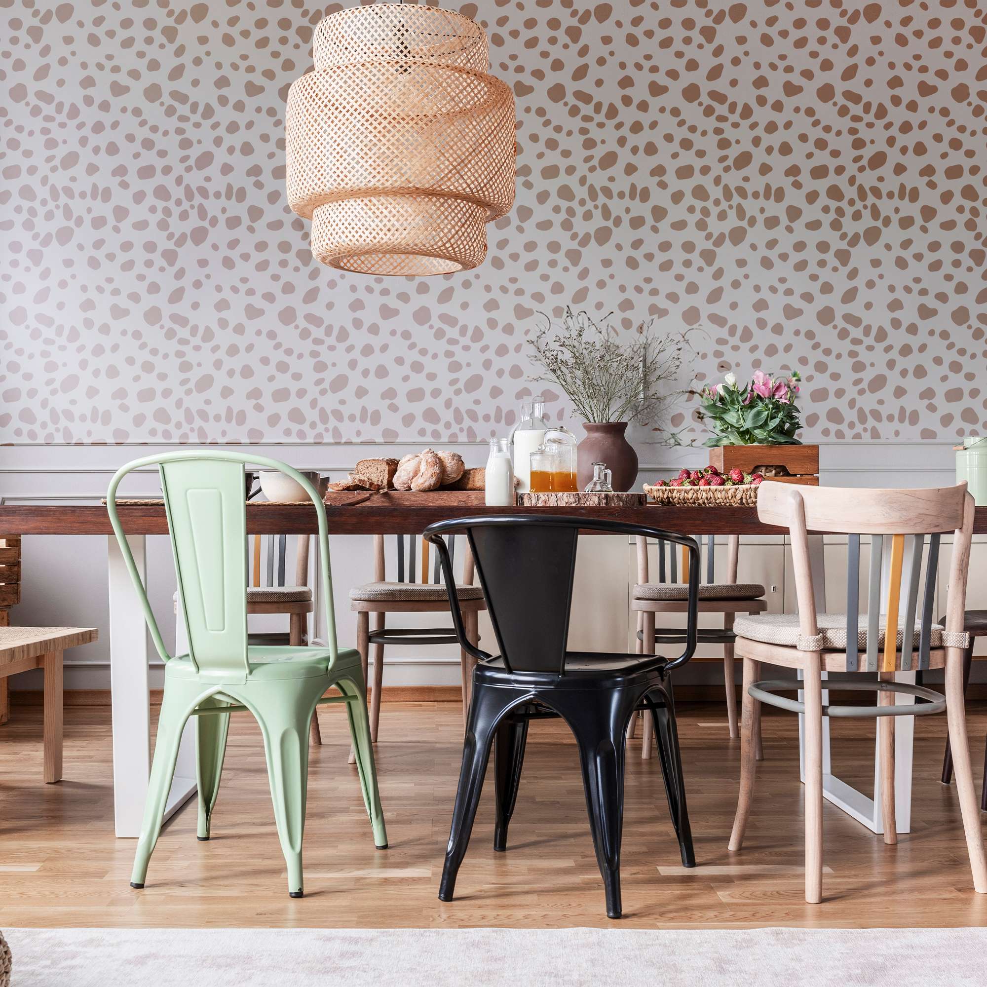Een moderne benadering van interieurontwerp: sjablonen schilderen in eclectische stijl Een moderne benadering van interieurontwerp: sjablonen schilderen in eclectische stijl